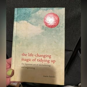 Marie Kondo The Life Changing Magic of Tidying Up Japanese Art Of Decluttering
